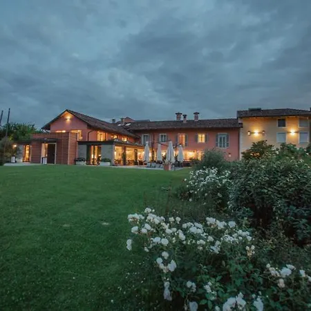 Hotel D'amelia 4*